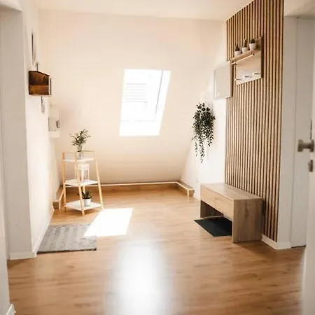 Modernes Apartament